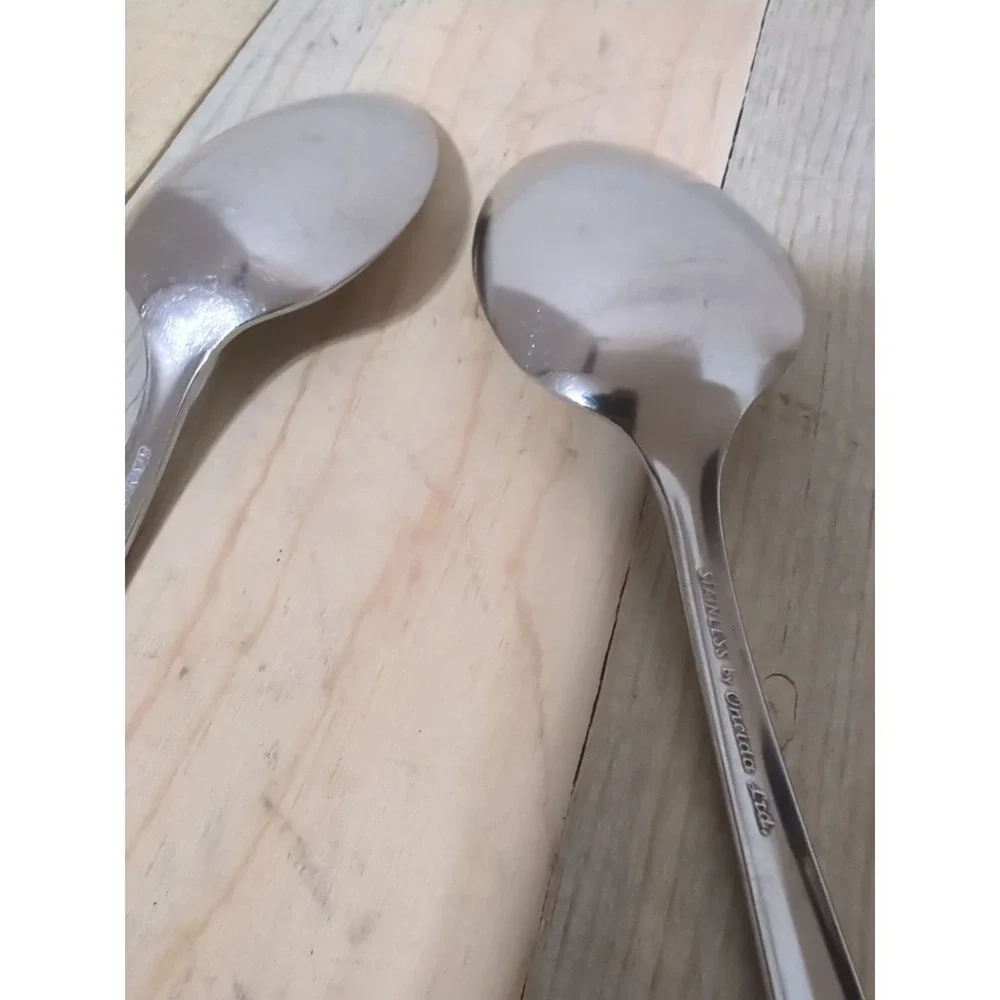 Oneida Ltd used scratches